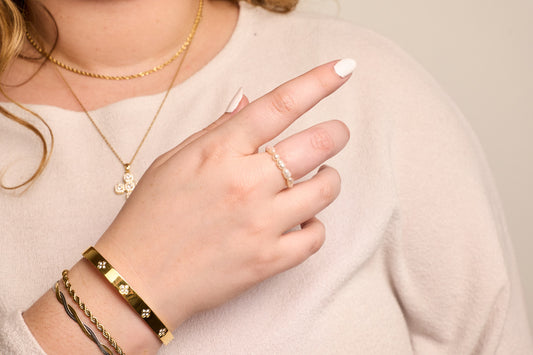 Percy Elastic Pearl Ring