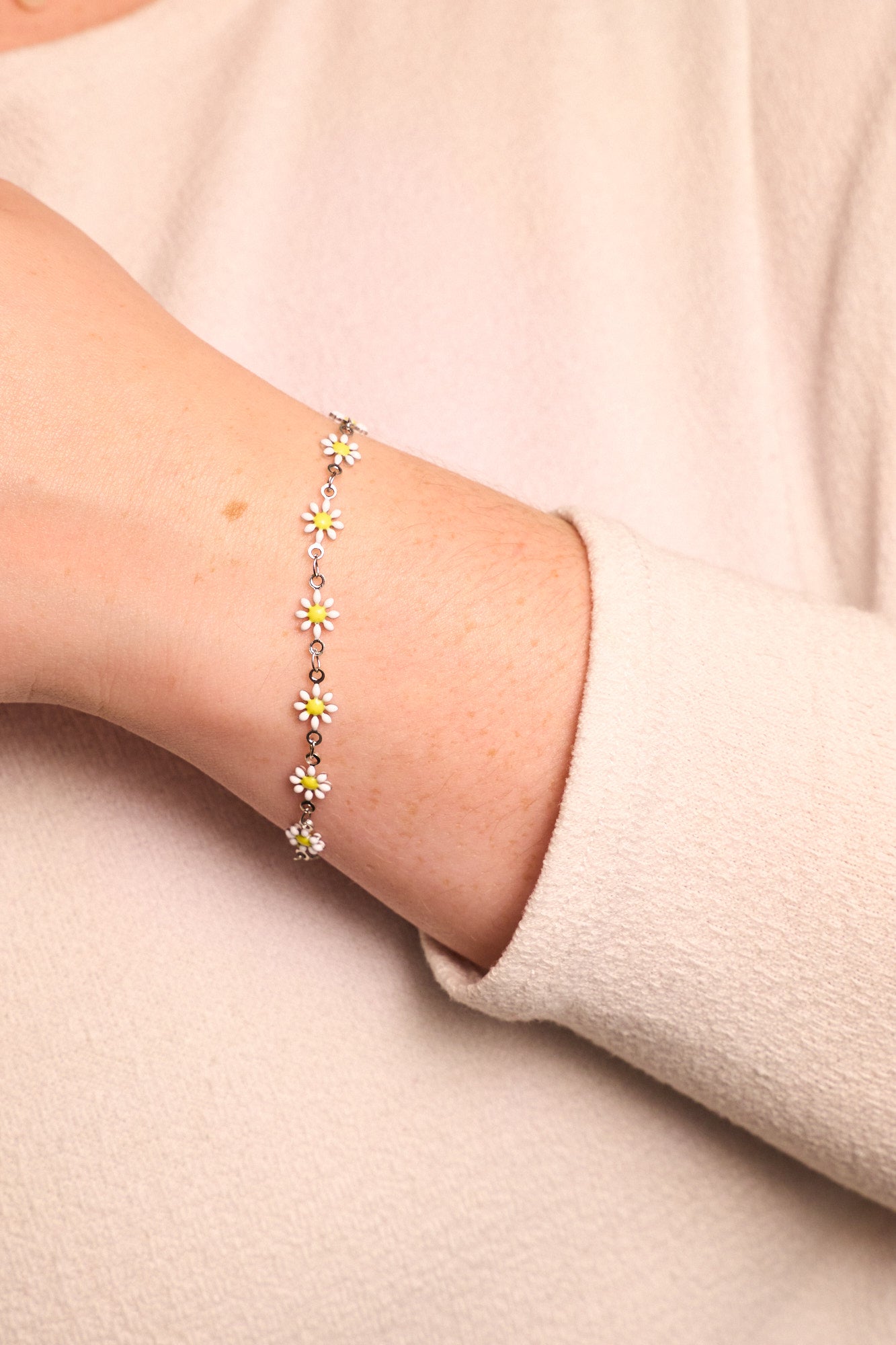 Silver White Daisy Bracelet